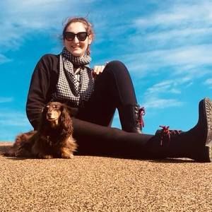 Meet your Posher, Clea